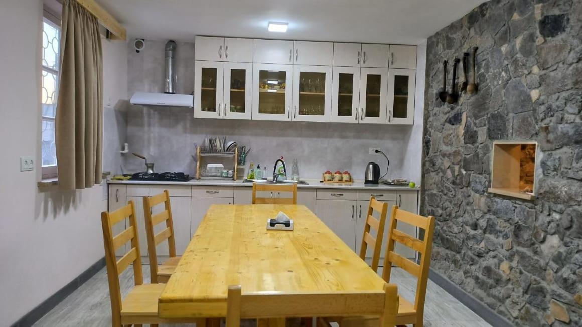 Legend Guest House Artabuynk Екстер'єр фото